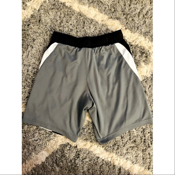 Boys Nike DriFit Shorts - Picture 2 of 3